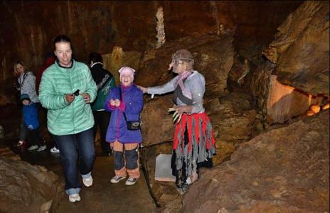 Slet čarodějnic v Kateřinské jeskyni